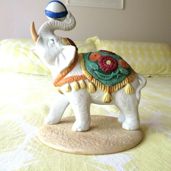 Hand Painted Porcelain Circus Elephant Figurine Figure Trunk Up Raised - Picture 10 of 12